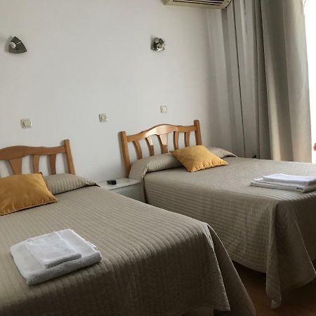Hostal Trevinca Madrid Eksteriør billede
