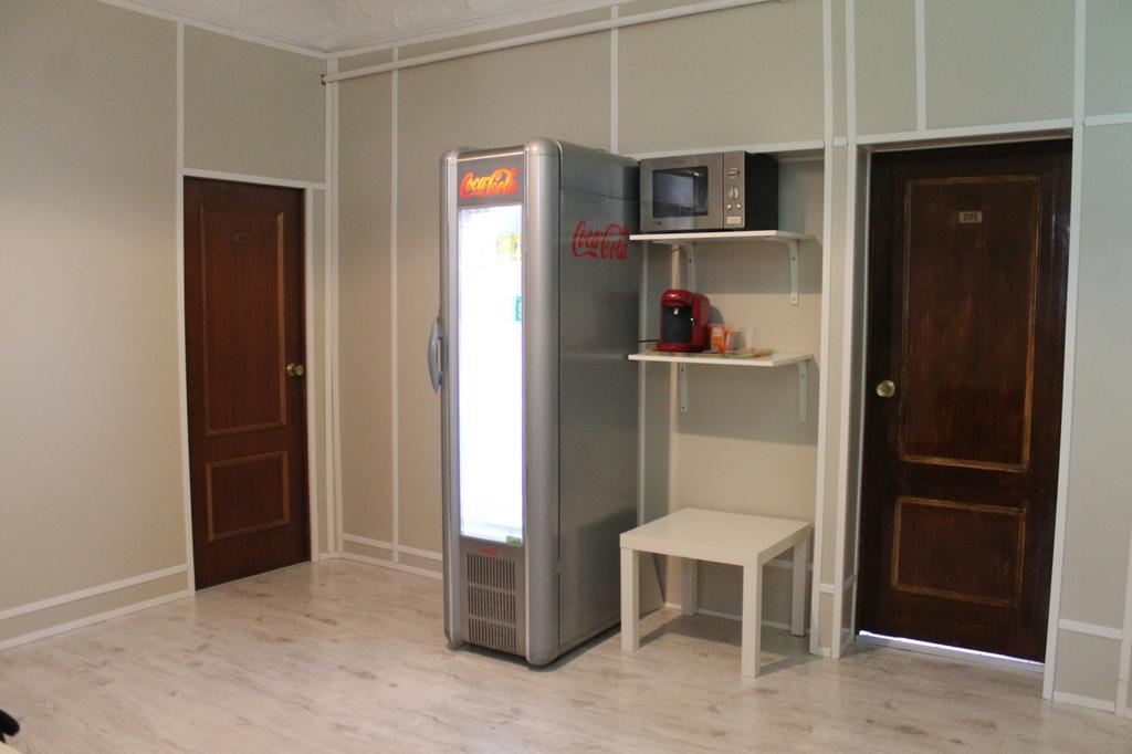 Hostal Trevinca Madrid Eksteriør billede