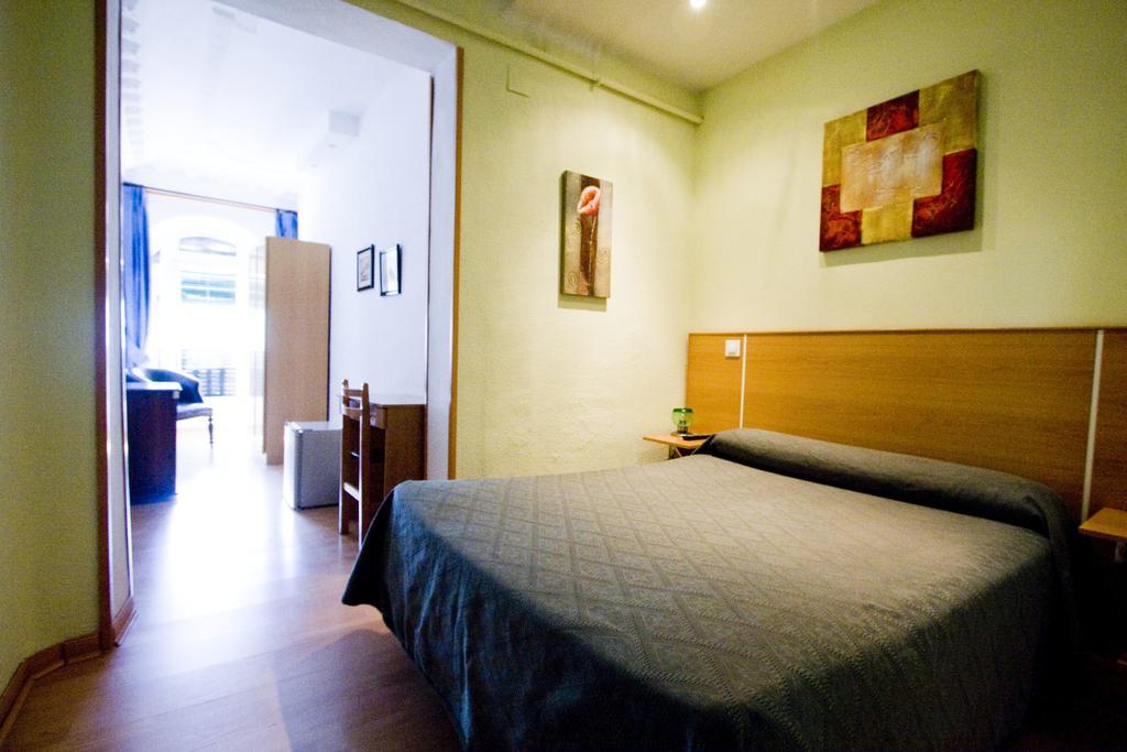 Hostal Trevinca Madrid Eksteriør billede
