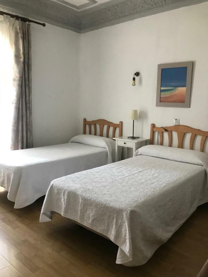 Hostal Trevinca Madrid Eksteriør billede